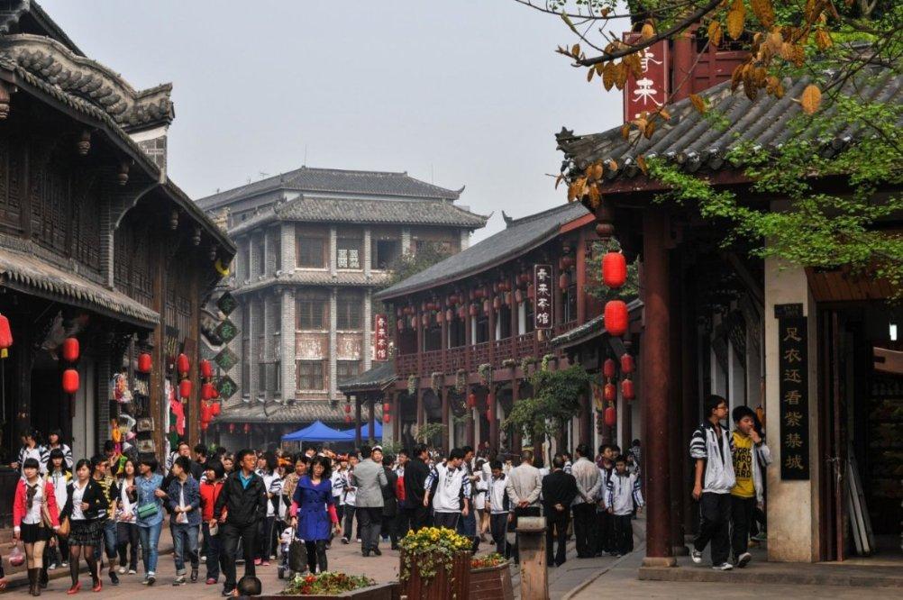 中国人民银行：有序化解重点领域风险 促使金融风险总体趋向收敛